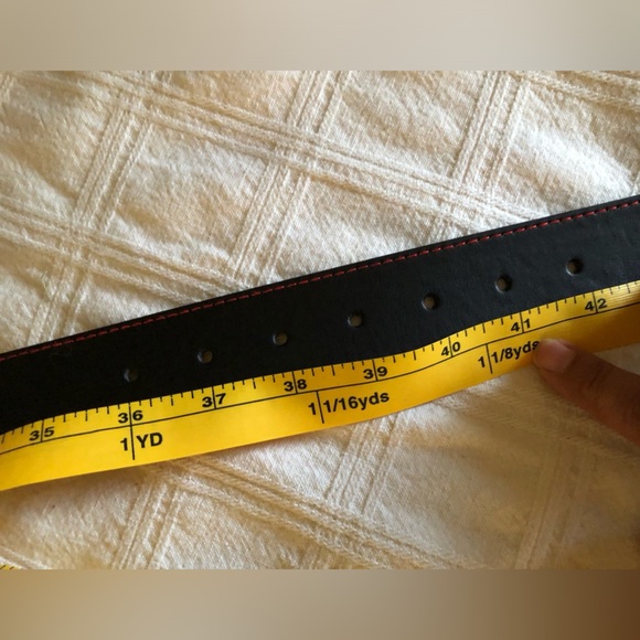 True Religion Black Leather Belt with Red stitching men’s L-XL - Picture 9 of 9